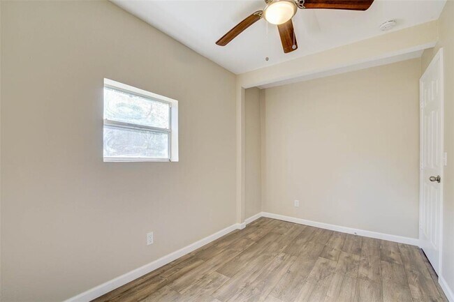 Building Photo - 110 Arbor St