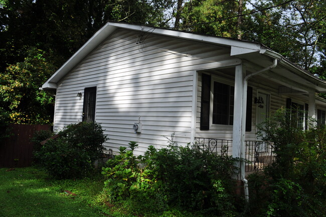 Foto del edificio - 2875 Hedgewood Dr NW