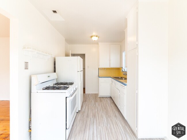 Foto del edificio - Cute as a Button - Corner/Upper 1BD in Palms!