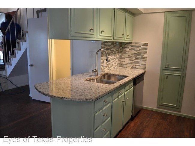 Building Photo - 6306 Shadow Valley Dr