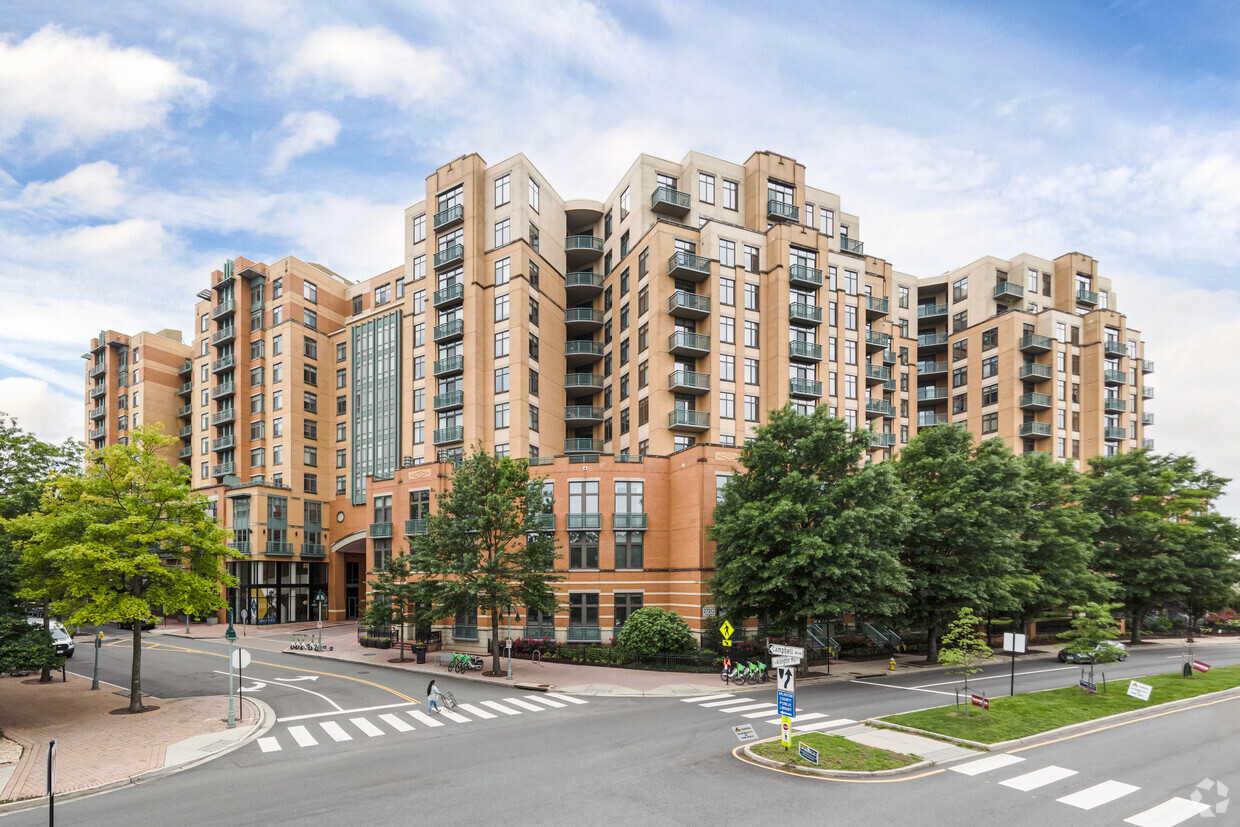 Foto principal - Shirlington Village Condominiums