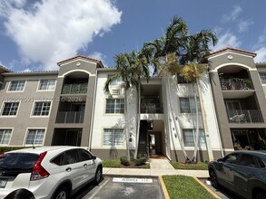 Building Photo - 6861 SW 44th St