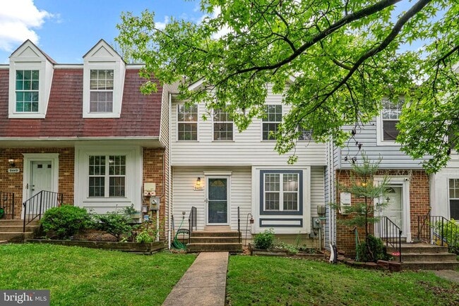 Building Photo - 9451 Fens Hollow