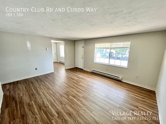 Foto del edificio - 671 Country Club Rd
