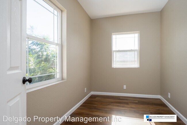 Building Photo - 2 br, 1 bath House - 211 Florida St