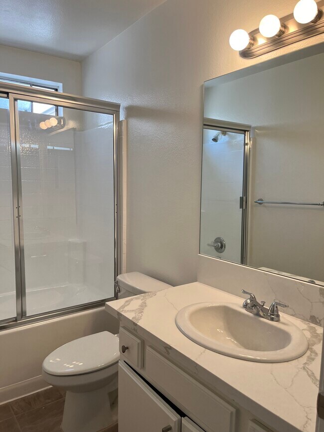 Building Photo - 5712 Camellia Ave