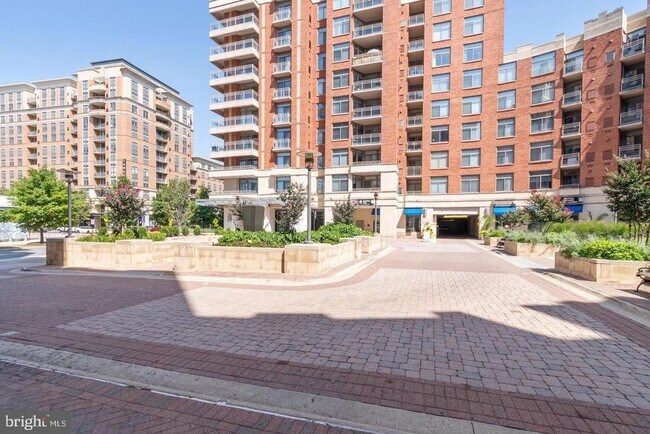 Foto del edificio - 3600 S Glebe Rd
