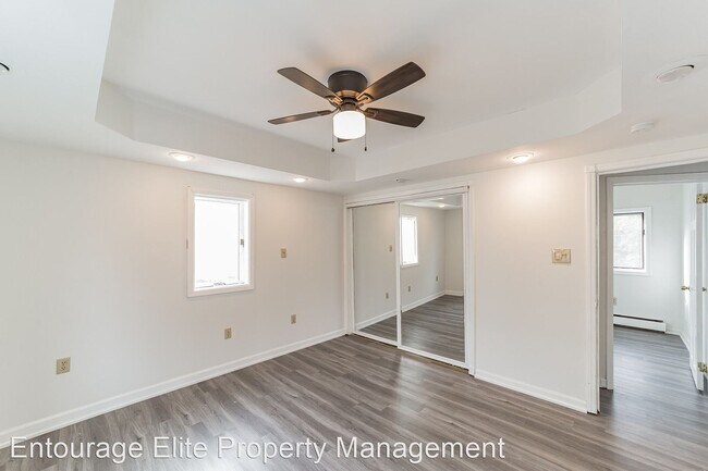 Building Photo - 4 br, 2.5 bath House - 443 W. Church Rd