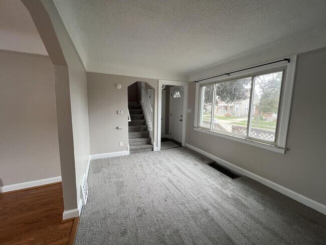 Building Photo - 4020 Hazel Ave