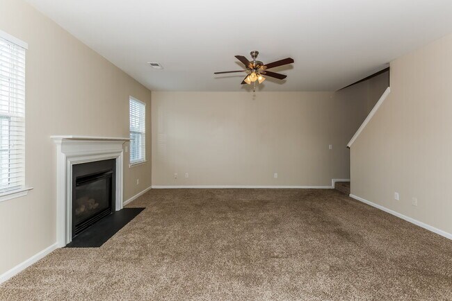 Foto del edificio - 4914 Lifeline Ln