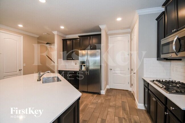 Foto del edificio - 106 Silver Creek Pl