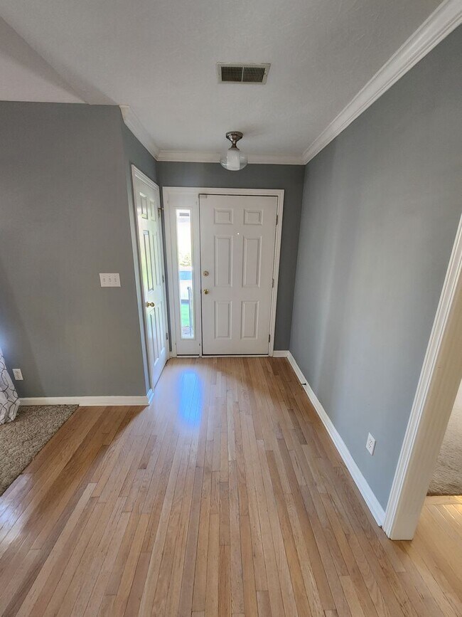 Foto del edificio - Spacious 3 bedroom 3 full bath condo for rent!!