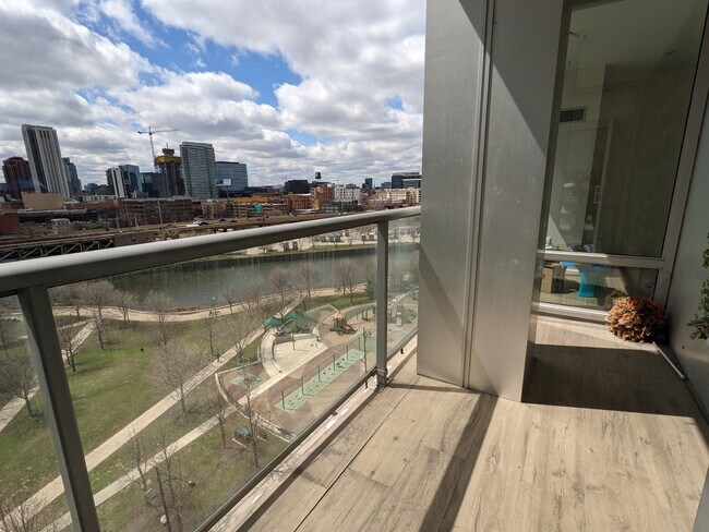 Balcony - 510 W Erie St