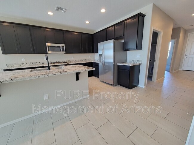 Building Photo - 12353 N 173rd Ln