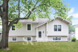 Building Photo - 1909 SW 5th St