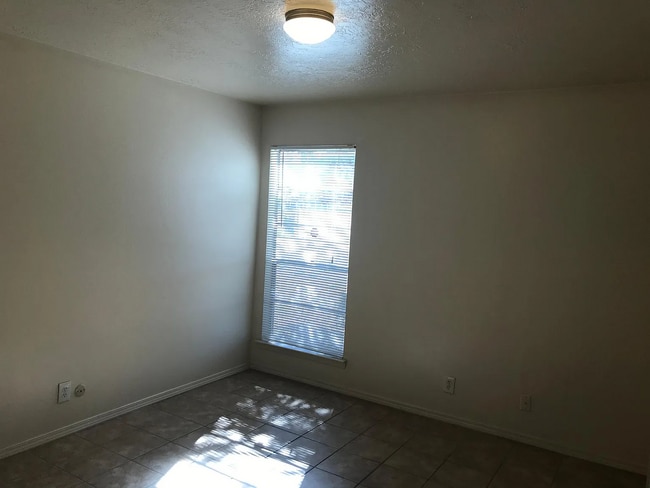 Building Photo - 1 bed/1 bath condo at Carlisle and Montgomery