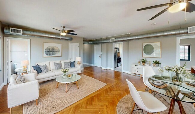 Apartamento de 2 habitaciones y 1062 pies cuadrados. - Hyde Park Terrace