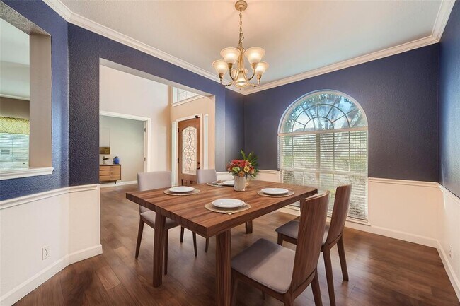 Building Photo - 1503 Menteer Dr