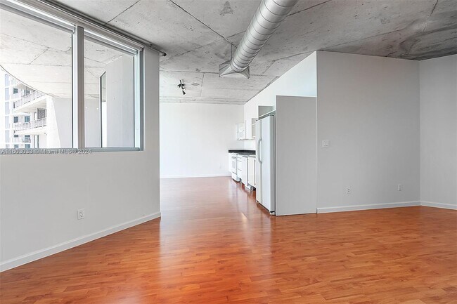 Building Photo - 690 SW 1st Ct