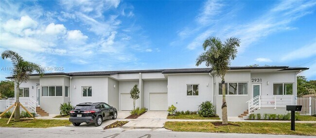 Building Photo - 2931 SW 12th Ave