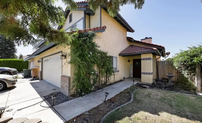 Building Photo - Fantastic SW Two Story Home For Rent