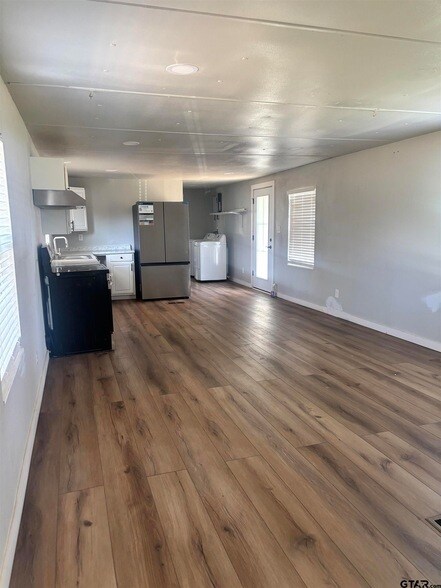 Foto del edificio - 4005 County Rd 3190