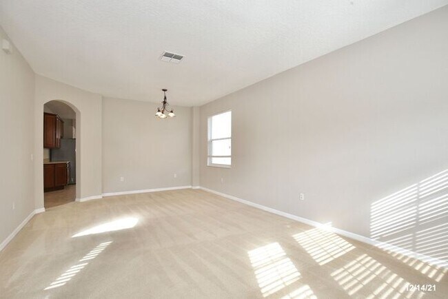 Photo - Beautiful 4/2 Home with a Spacious 2 Car G...