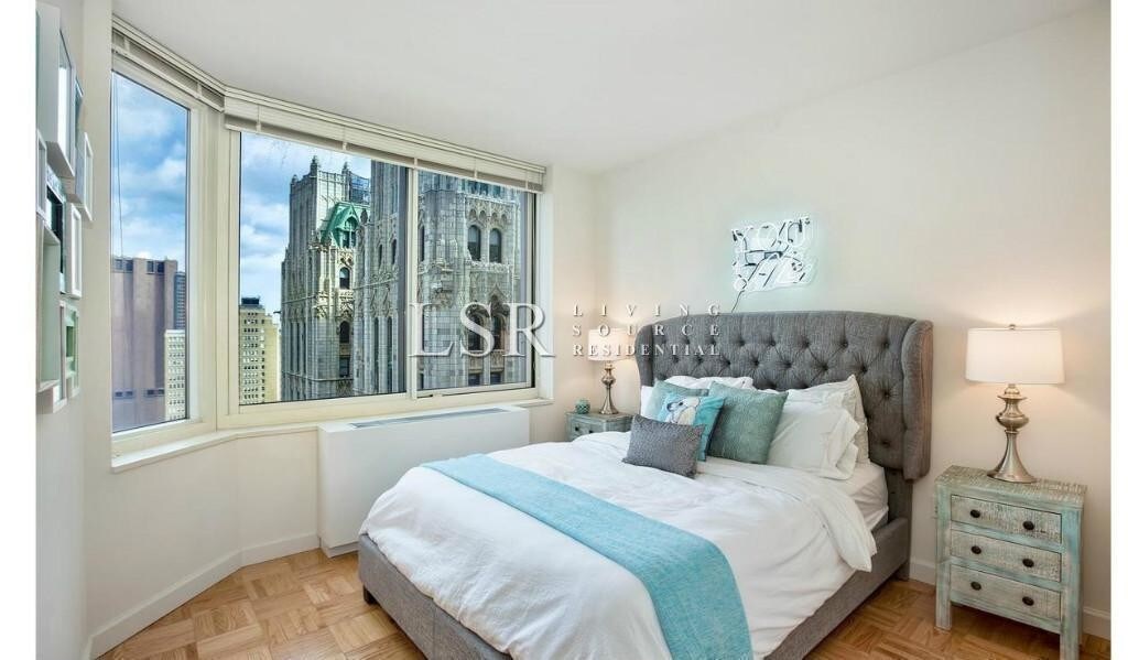 Foto del edificio - 10 Barclay St