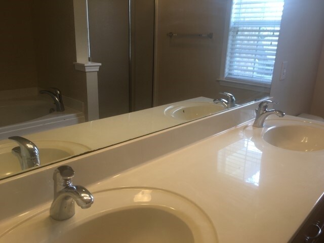 Foto del edificio - 1175 Cynthia Ln