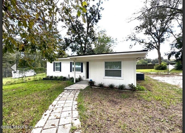 Building Photo - 8054 Graff Ln