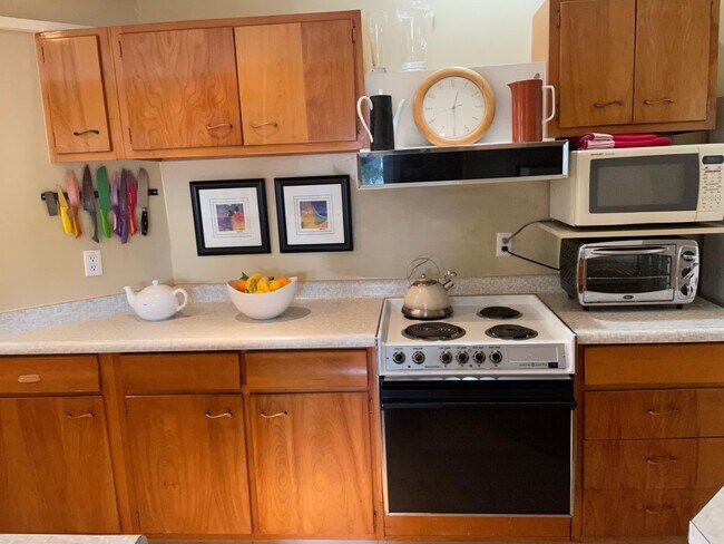 Building Photo - 37800 Da Vall Dr