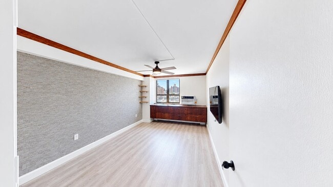 Foto del edificio - 300 W 110th St