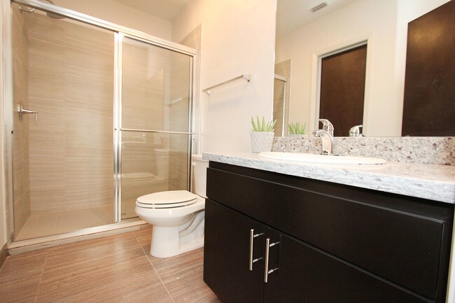 Building Photo - 502 Shiloh Dr