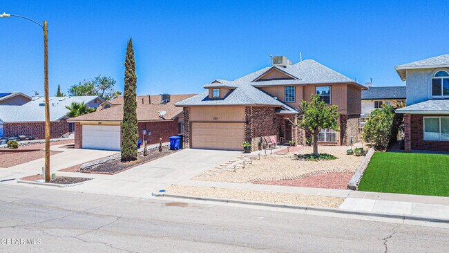Foto del edificio - 7333 Golden Hawk Dr
