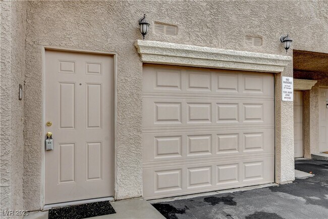 Foto del edificio - 10550 W Alexander Rd