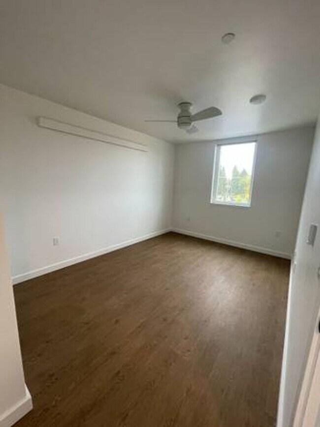 Interior Photo - Chaku Kumtuks Haws