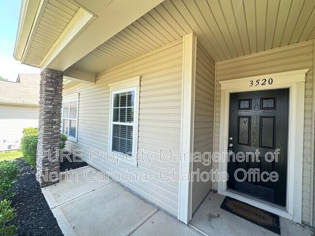 Foto del edificio - 3520 Larkhaven Ave SW