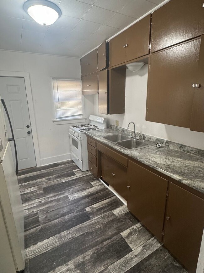 Foto del edificio - Bluff Street 708-710