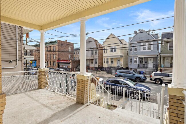 Foto del edificio - 214 Wegman Pkwy