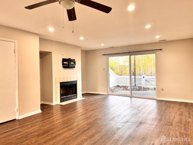 Foto del edificio - 191 Hampshire Dr