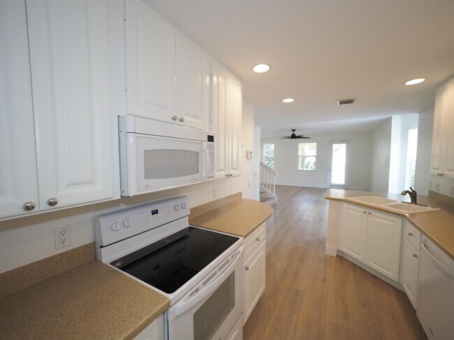 Foto del edificio - 5975 Giardino Ln