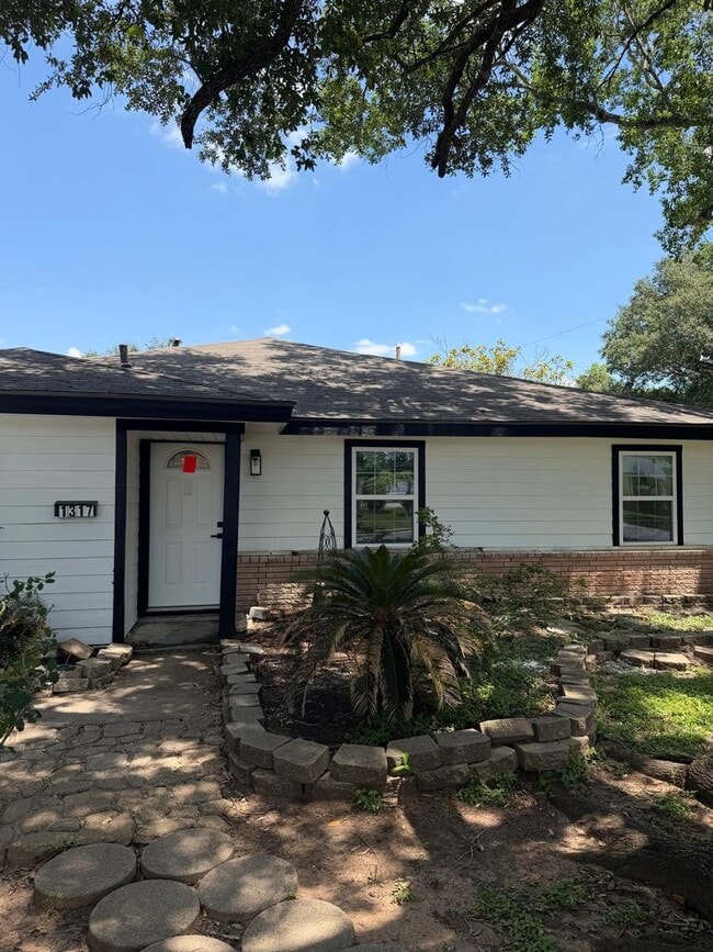Building Photo - 1317 Tobola St