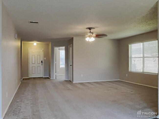 Building Photo - 617 Condor Trail