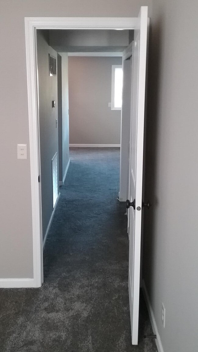 Building Photo - 2108 S 45th St