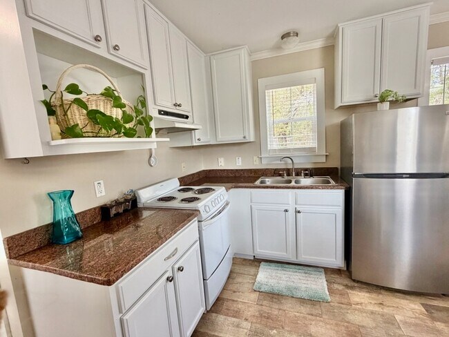 Foto del edificio - 161 Caswell Branch Rd