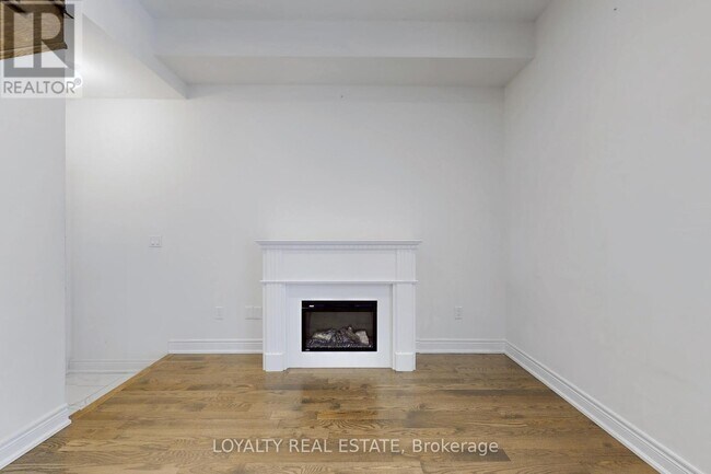 Building Photo - 11 Latchford Ln
