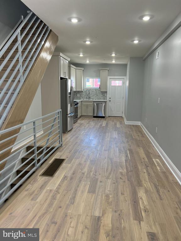 Foto del edificio - 2126 N Darien St