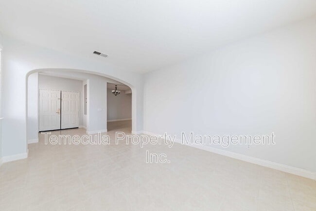 Building Photo - 29363 Shady Ln