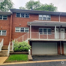 Building Photo - 169 E Palatine Rd