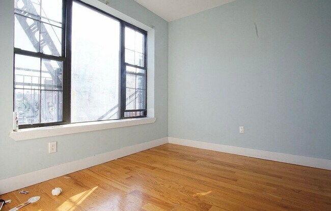 Building Photo - 155 Central Ave